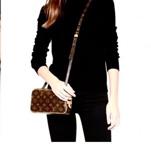 Lovely LOUIS VUITTON Marly Bandouliere Crossbody guaranteed authentic 883TH code